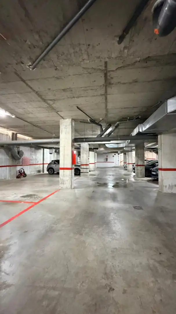 Parkplatz von Garage zum Verkauf in Badalona mit Alarm