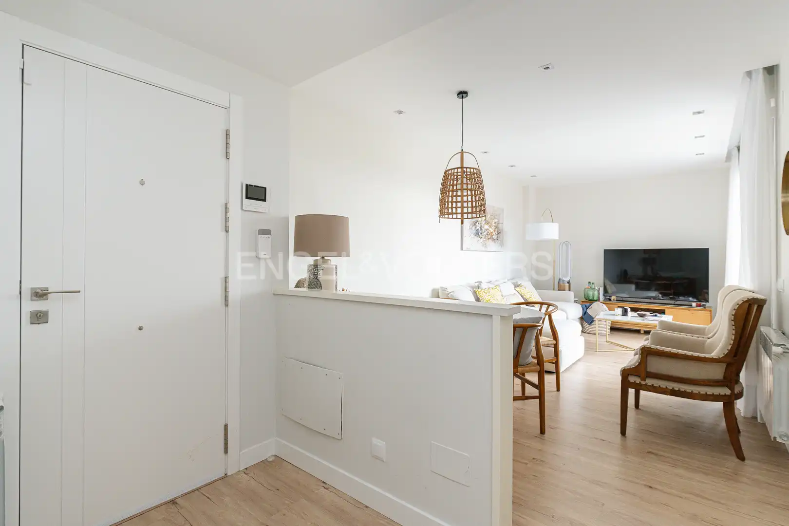 Bedroom of Attic for sale in Majadahonda  with Air Conditioner, Heating and Terrace