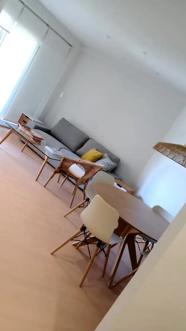 Sala d'estar de Apartament de lloguer en Benicasim / Benicàssim amb Aire condicionat, Calefacció i Jardí privat