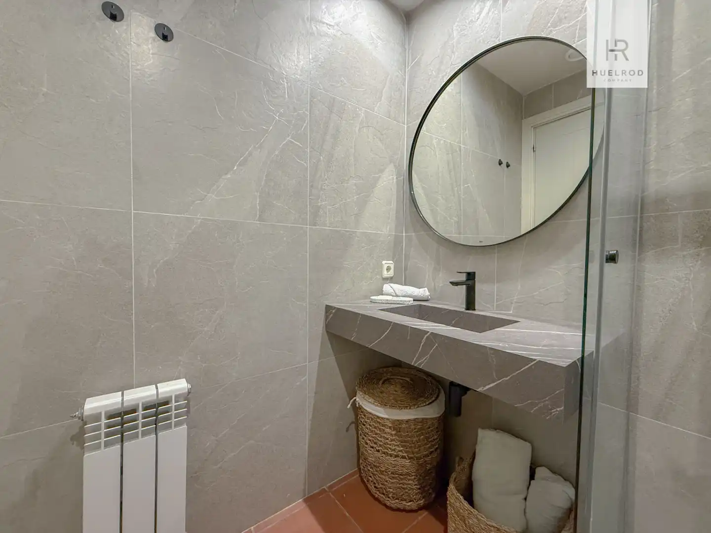 Bathroom of Houses for sale in Sant Vicenç de Montalt  with Air Conditioner, Heating and Private garden