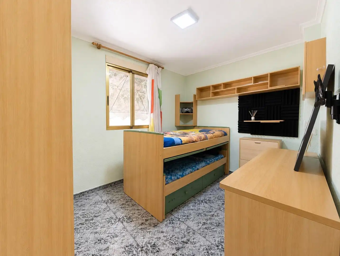 Habitación de Apartamento en venta en Elche / Elx con Aire acondicionado y Amueblado
