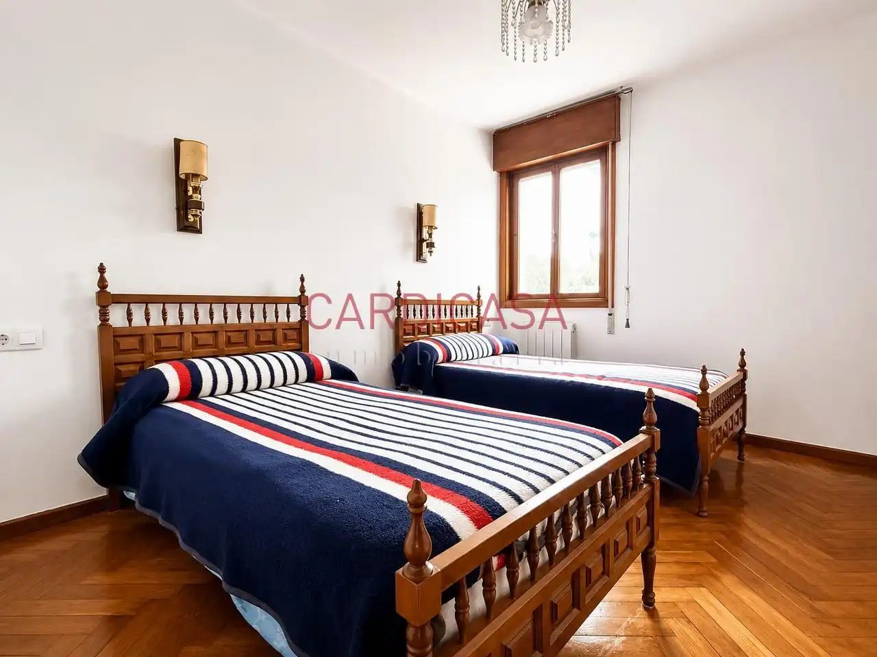 Habitación de Piso en venta en Vigo  con Calefacción, Parquet y Terraza