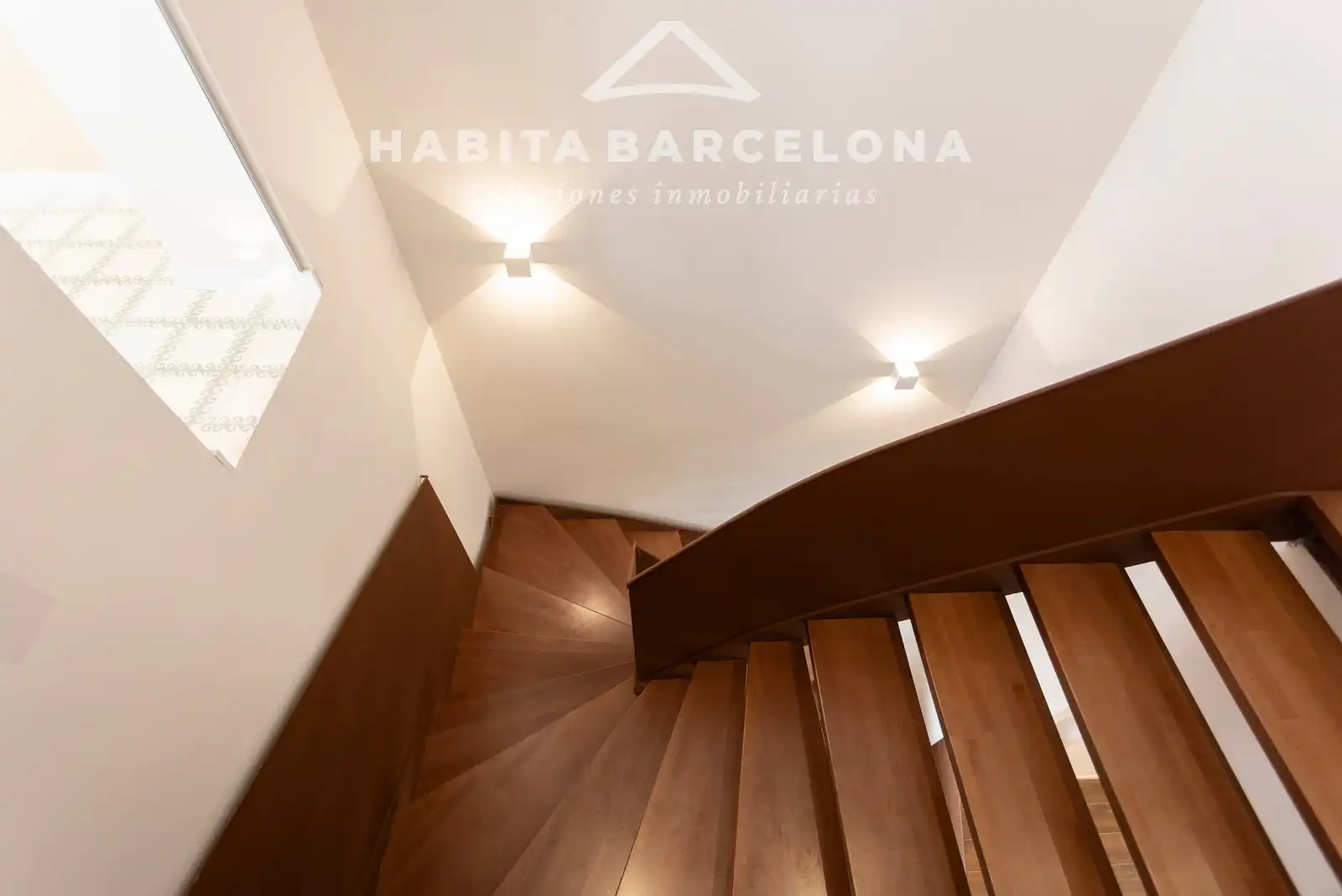 Dúplex en venta en Barcelona con Aire acondicionado, Calefacción y Jardín privado
