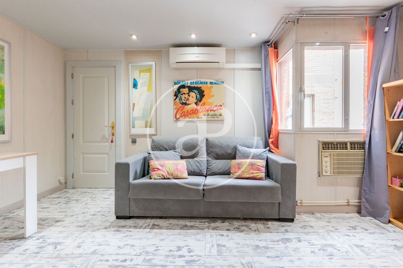 Living room of Flat for sale in  Madrid Capital  with Air Conditioner, Heating and Furnished