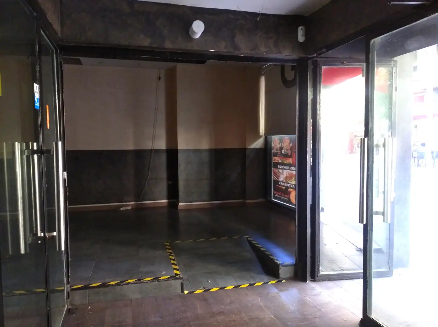 Local comercial en venta en Calle de la Reina Fabiola 37, imagen 5