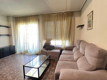 Flat with lift to rent in Calle de los Hidalgos