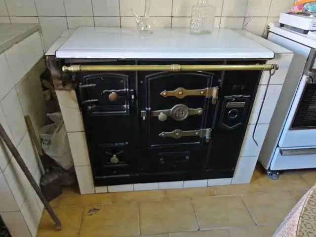 Cocina de Casa o chalet en venta en Huerta de Arriba con Calefacción, Trastero y Amueblado