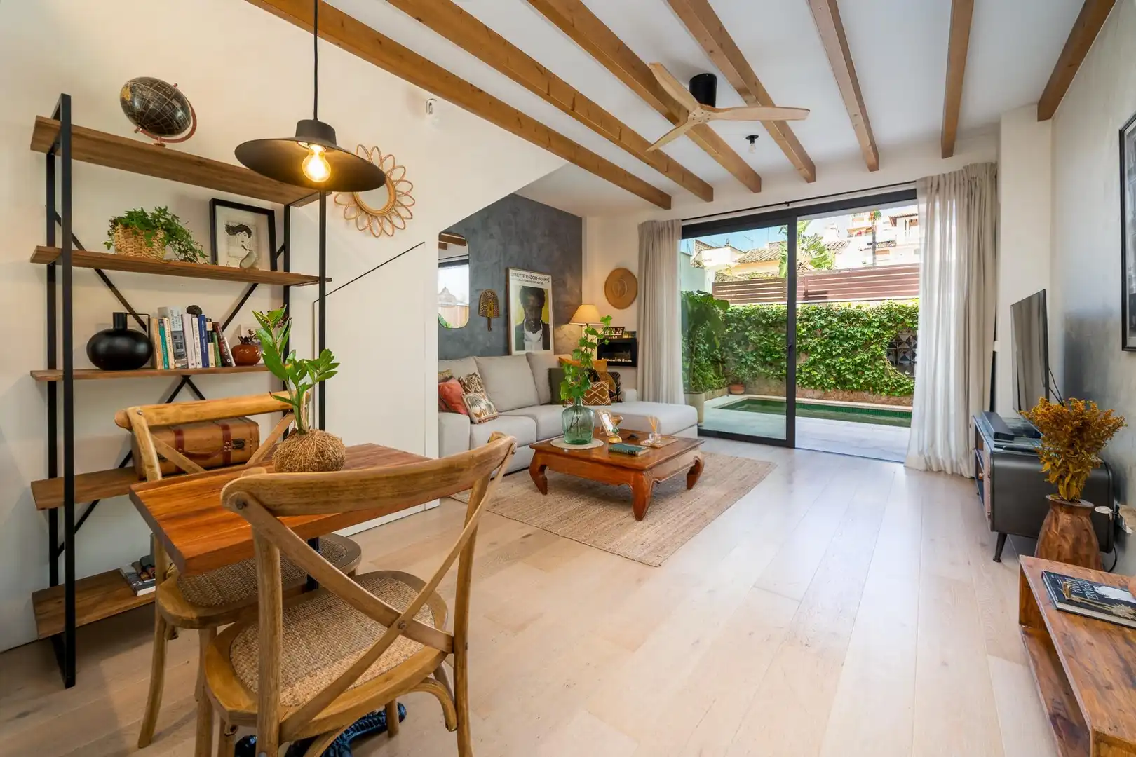 Wohnzimmer von Erdgeschoss zum Verkauf in  Palma de Mallorca mit Klimaanlage, Terrasse und Schwimmbad