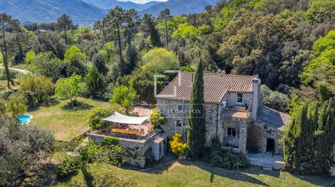 Casa rural del siglo XVIII con encanto y 2,3 hectáreas en venta en El Gironès, Girona