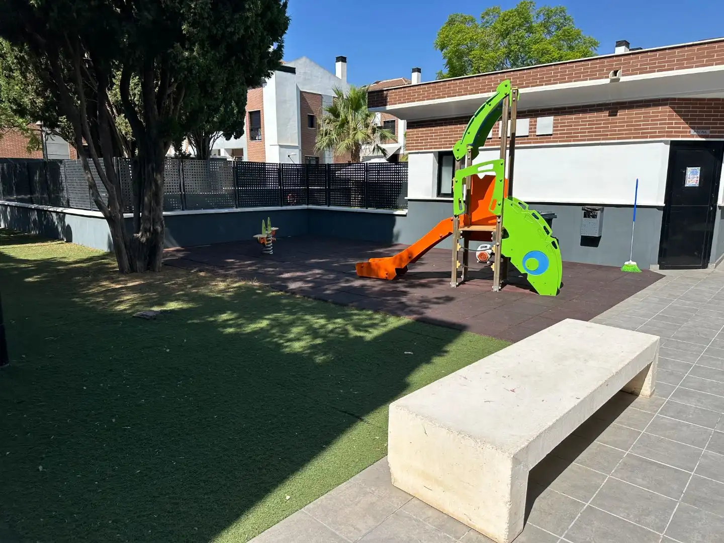 Adossat amb piscina en venda a Ernesto Kusche 1, imagen 35
