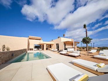 New build Detached house with pool for sale in Formentera