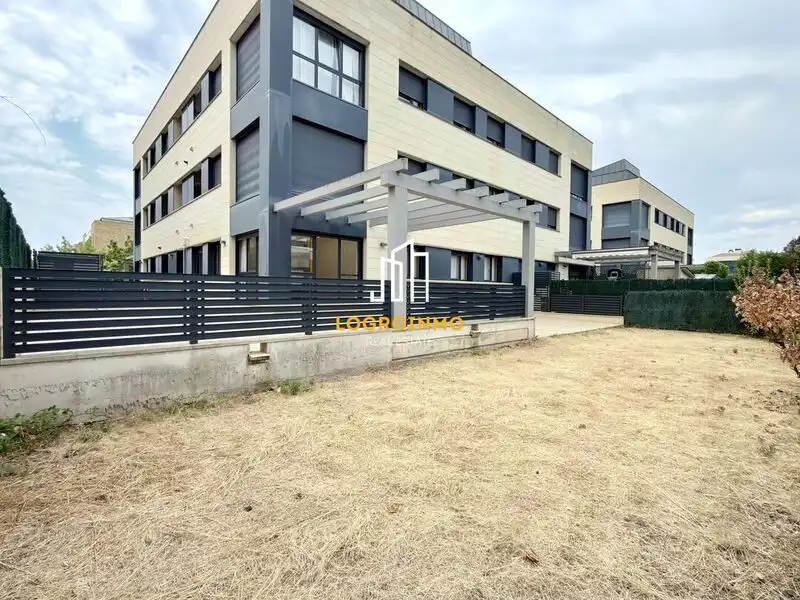 Exterior view of Flat for sale in  Logroño  with Air Conditioner, Heating and Private garden