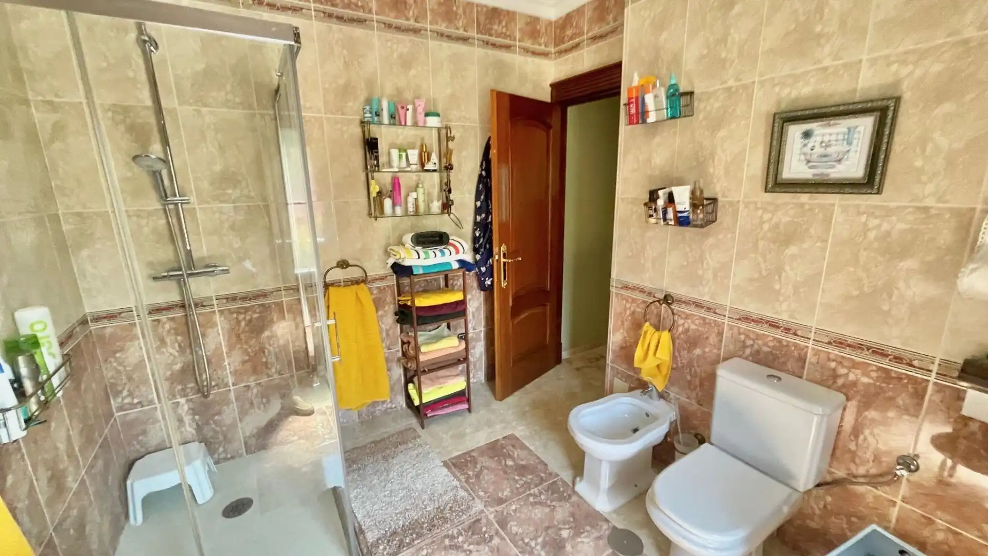 Bany de Casa o xalet en venda en Alhaurín de la Torre amb Aire condicionat, Jardí privat i Terrassa