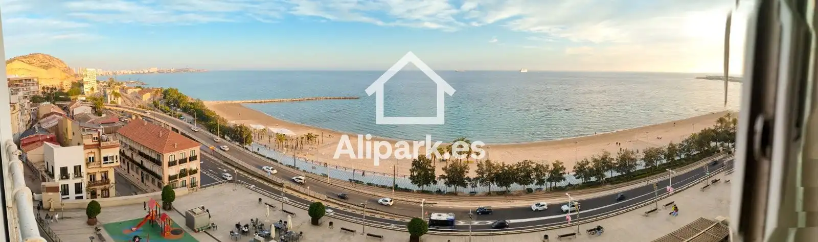 Vista exterior de Pis en venda en Alicante / Alacant amb Terrassa i Balcó