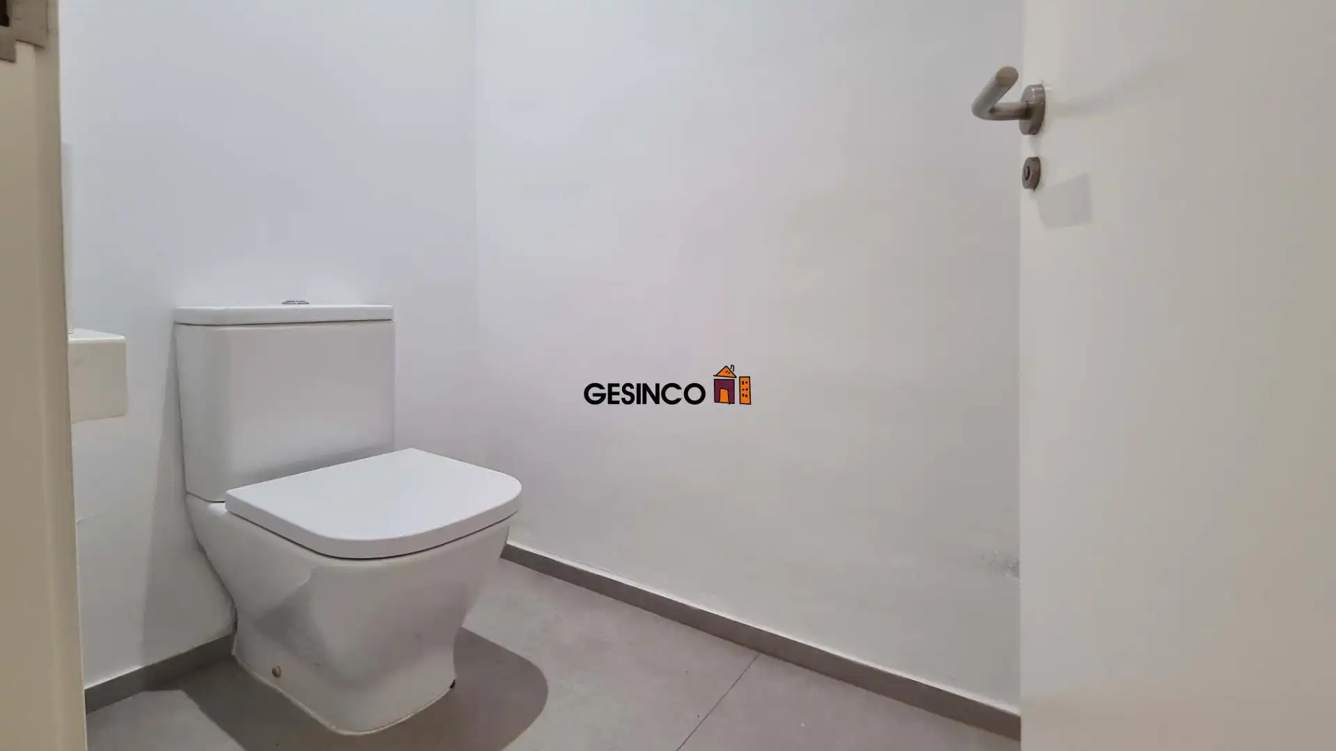 Baño de Local en venta en Ontinyent con Aire acondicionado