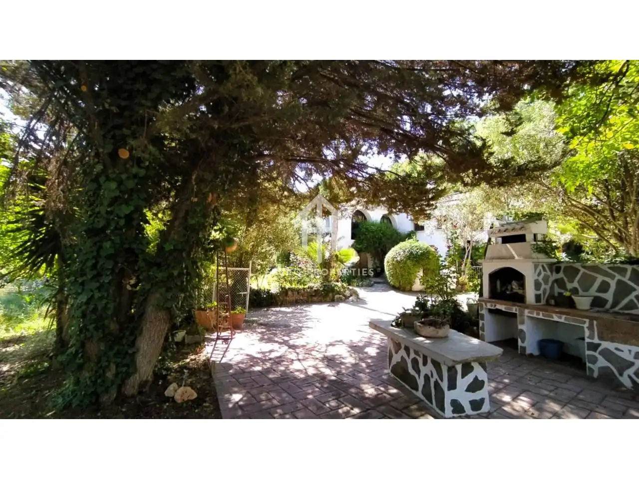 Garden of Country homes for sale in Loja  with Heating, Private garden and Swimming Pool
