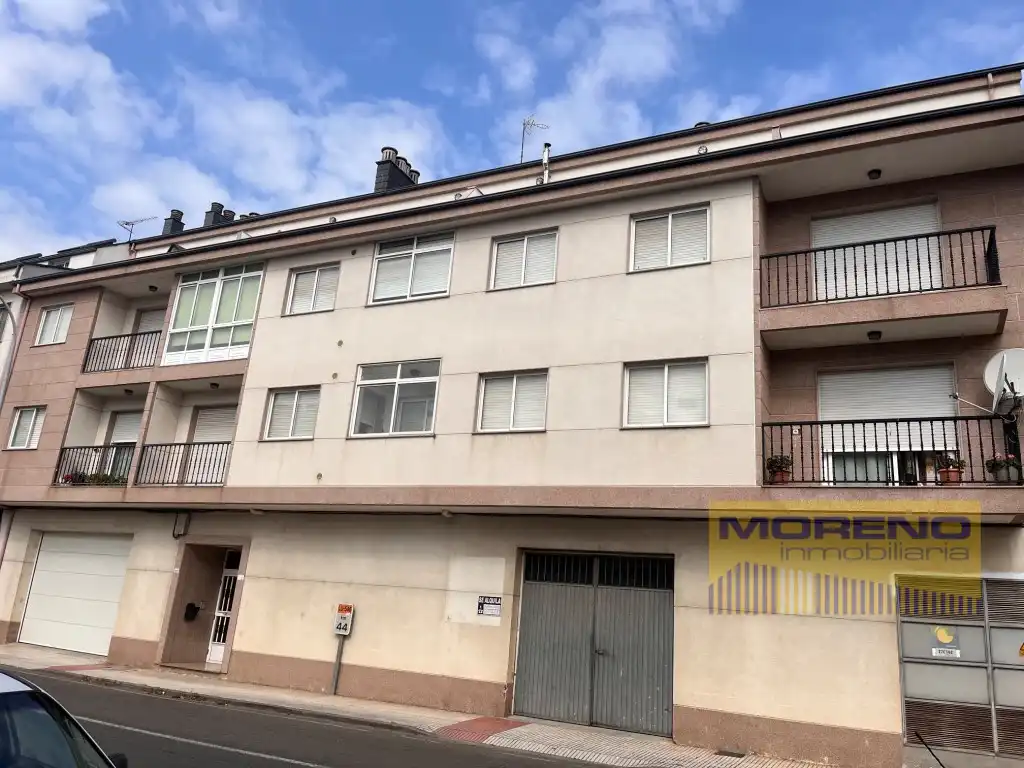 Vista exterior de Piso en venta en Bóveda