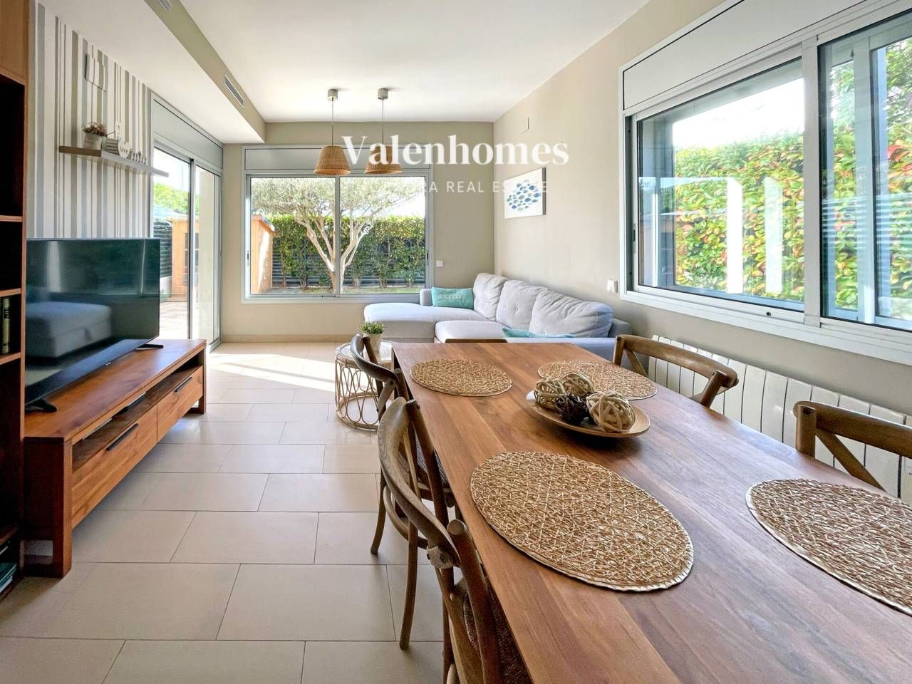 Menjador de Casa o xalet en venda en Vandellòs i l'Hospitalet de l'Infant amb Aire condicionat, Calefacció i Jardí privat