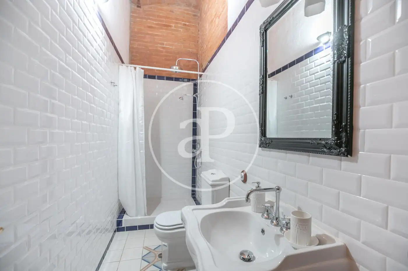 Baño de Piso de alquiler en Barcelona con Aire acondicionado, Calefacción y Terraza