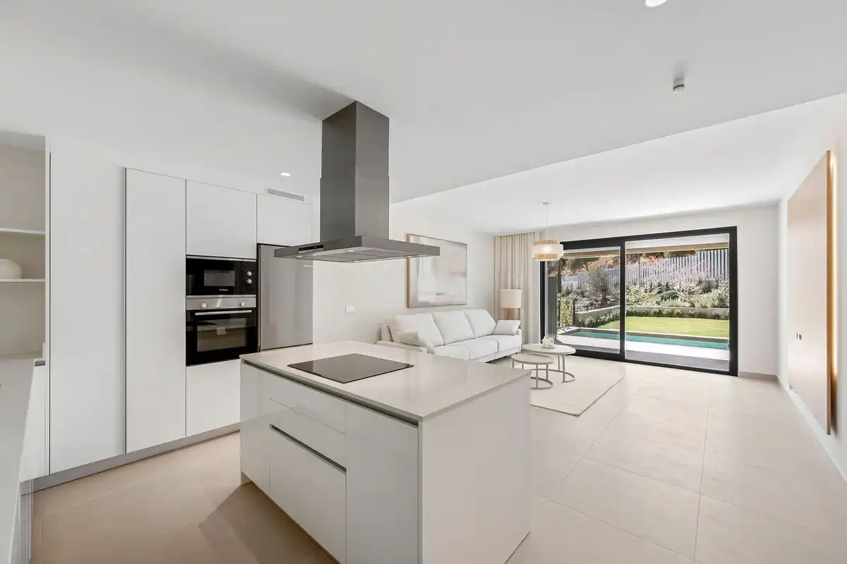 Piso con ascensor en venta en Río Real - Los Monteros, imagen 11
