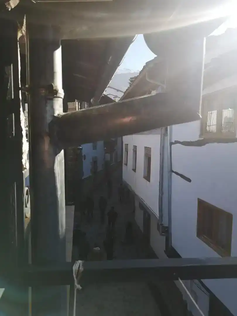 Vista exterior de Casa adosada en venta en Candelario con Lavadora, Microondas y Balcón