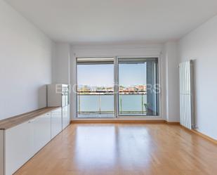 Living room of Apartment for sale in Sant Cugat del Vallès  with Air Conditioner, Heating and Parquet flooring