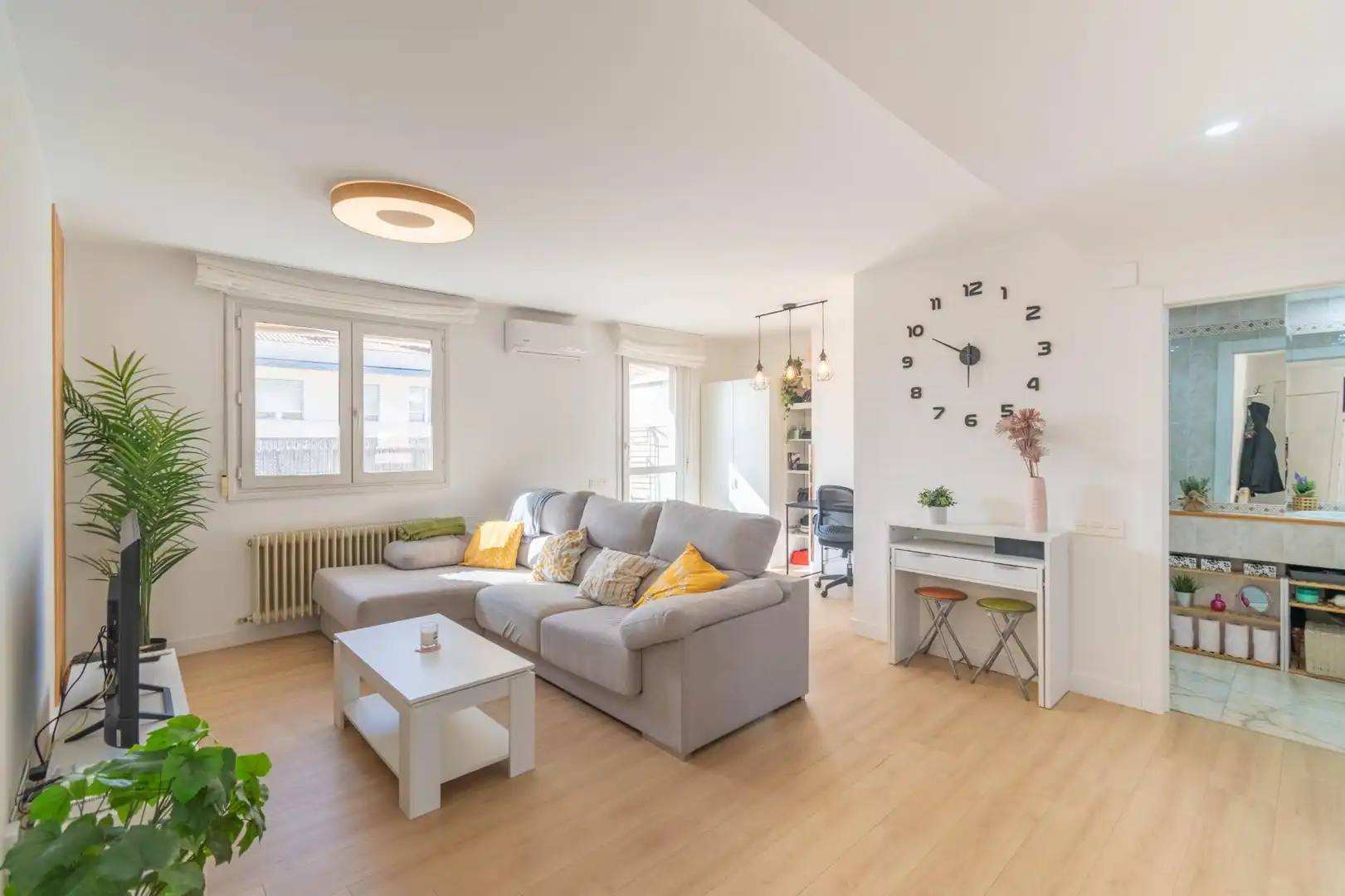 Sala d'estar de Àtic en venda en Rochapea
