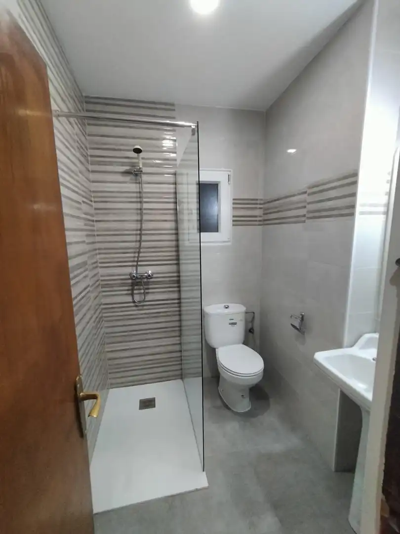 Flat with terrace to rent in Avenida de Portugal, imagen 18
