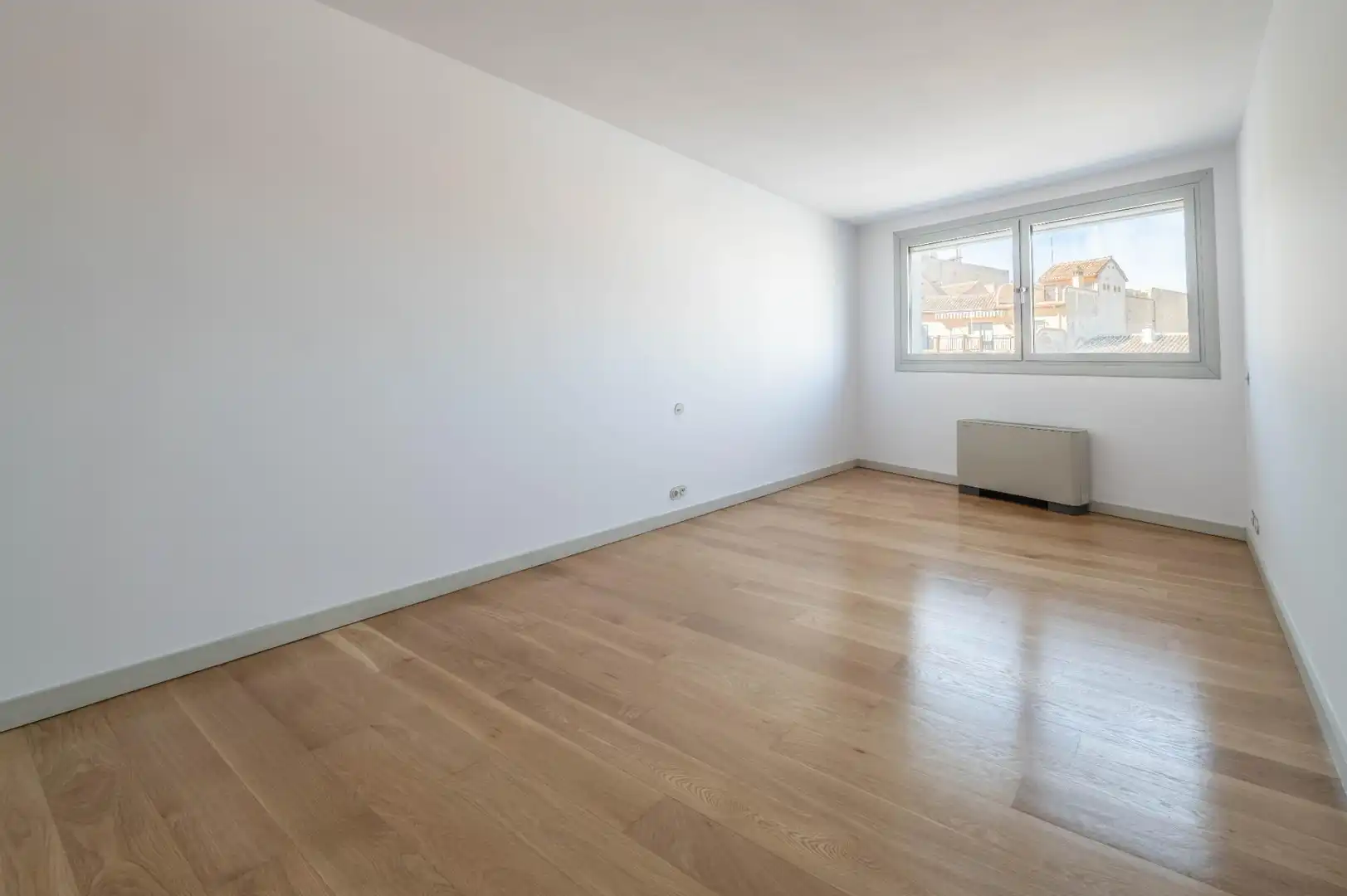 Sala de estar de Piso en venta en Granada con Calefacción, Parquet y Alarma