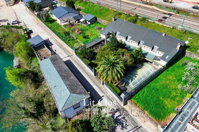 Casa-chalet en Venta en Rúa 25 de Xulio en Carballeda de Valdeorras