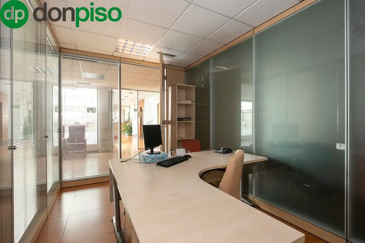 Edificio en venta en Calle FERNANDO DE LOS RIOS, Campus de la Salud
