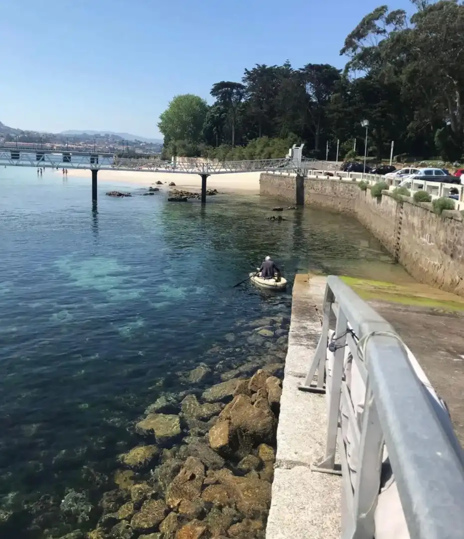 Vista exterior de Piso en venta en Vigo  con Calefacción, Jardín privado y Amueblado