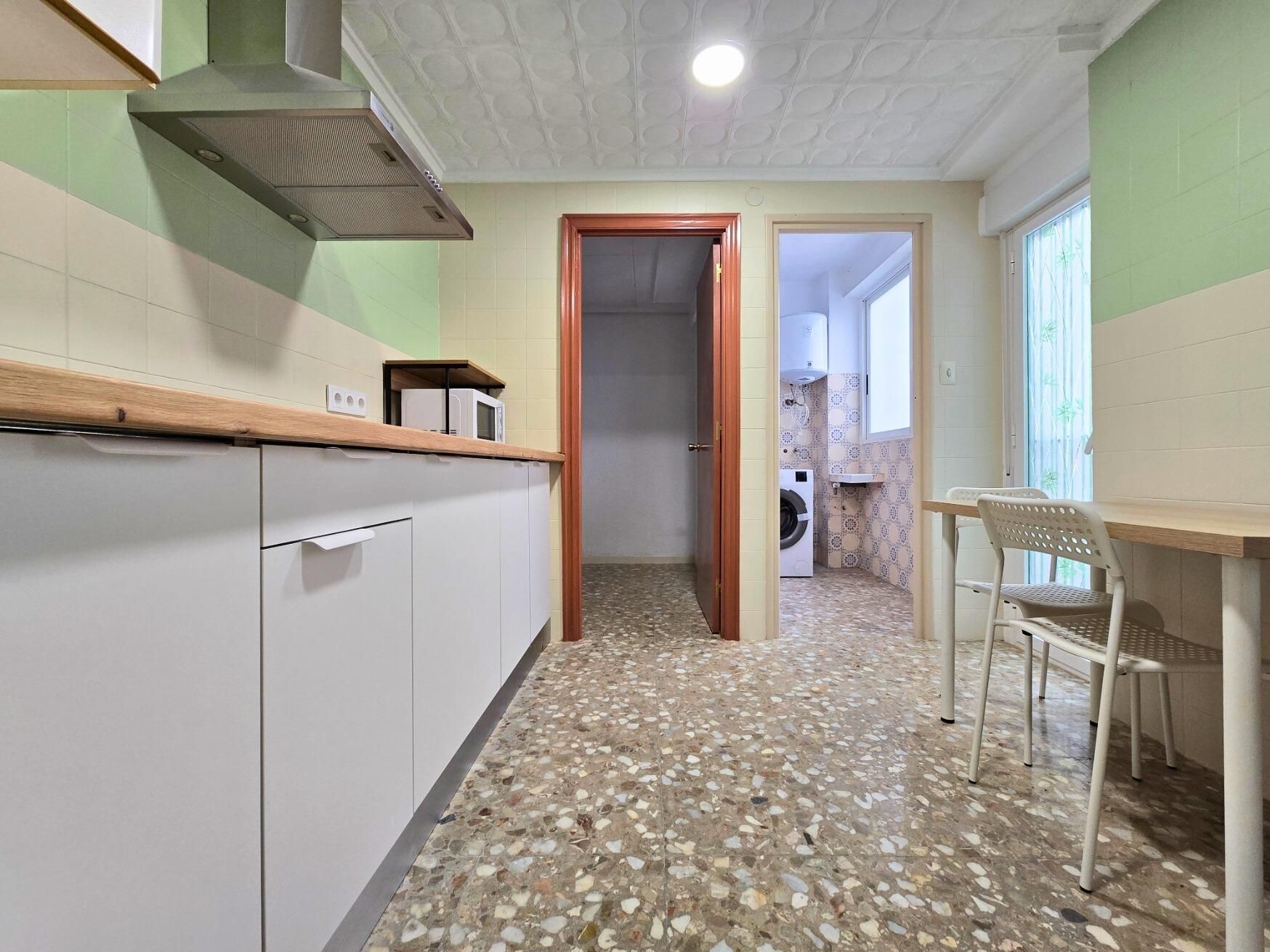 Cuina de Pis de lloguer en Elche / Elx amb Moblat