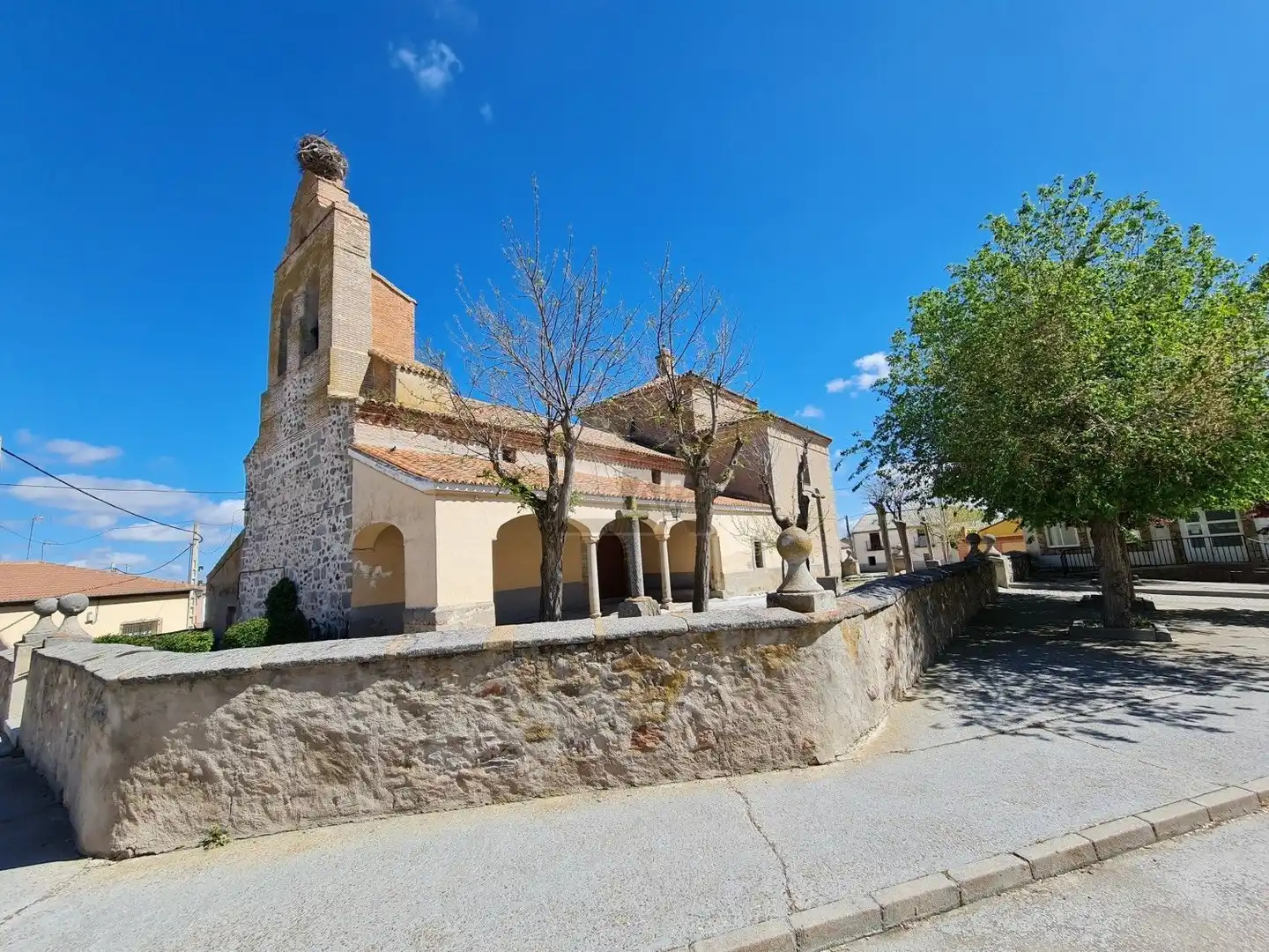Vista exterior de Casa o xalet en venda en Blascosancho, Ávila