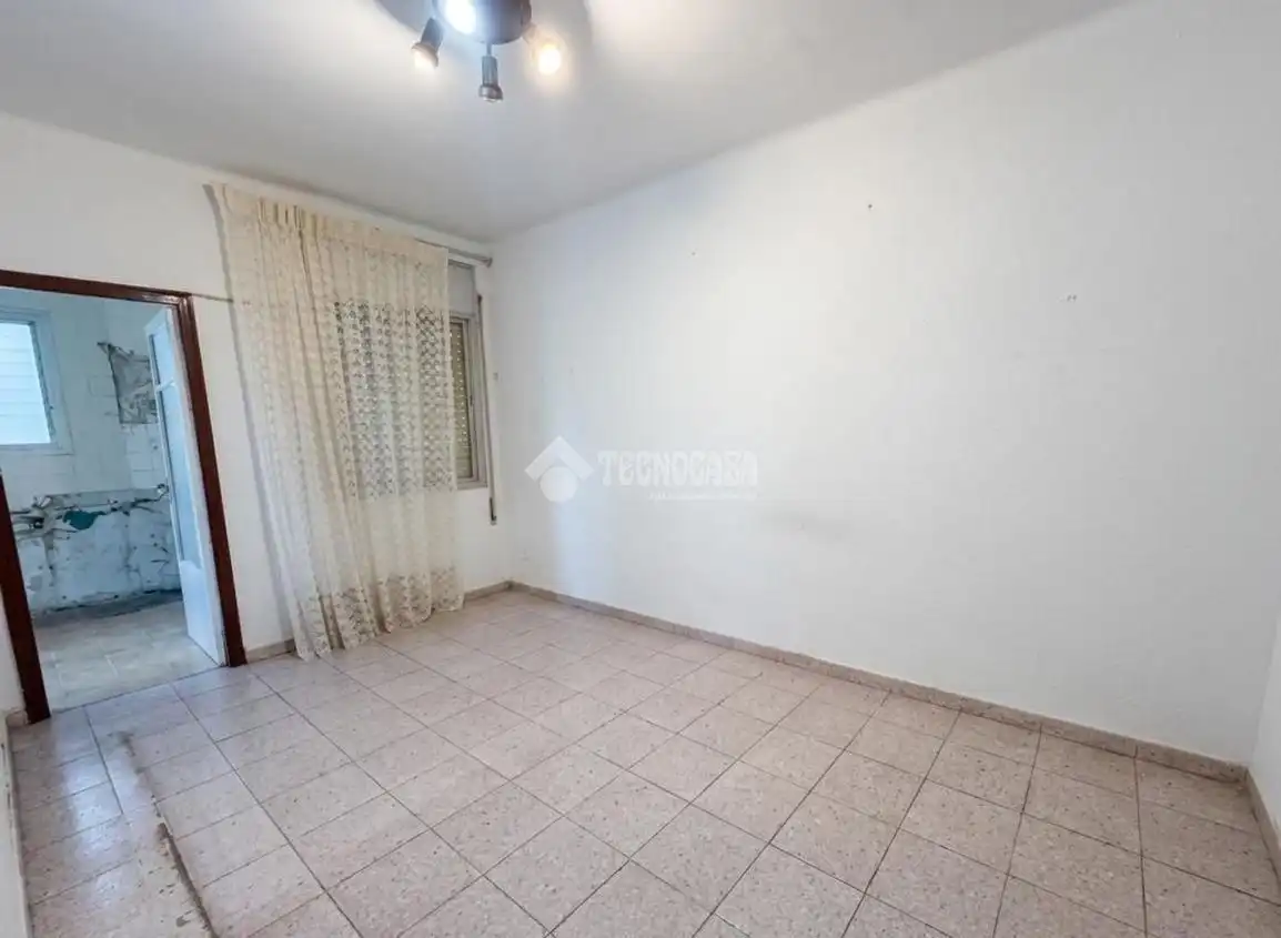 Habitación de Piso en venta en L'Hospitalet de Llobregat con Balcón