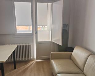 Bedroom of Flat to rent in  Zaragoza Capital  with Heating, Parquet flooring and Furnished
