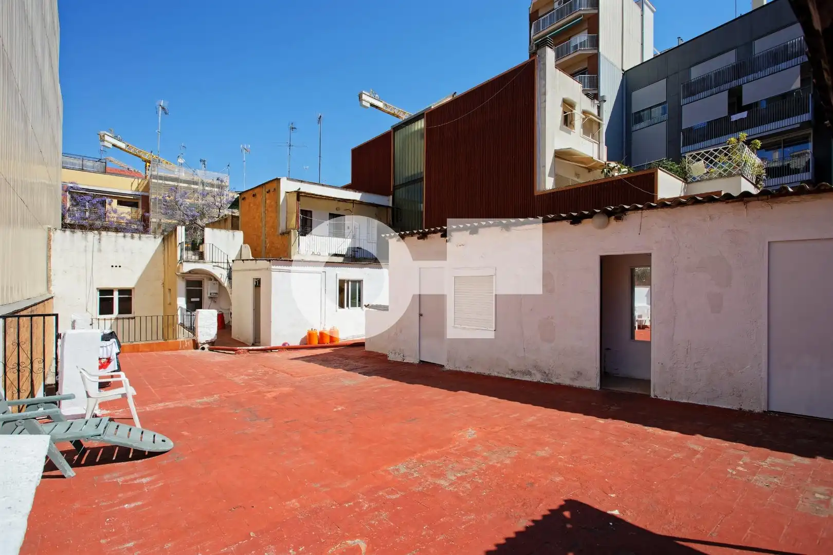 Vista exterior de Edificio en venta en Barcelona