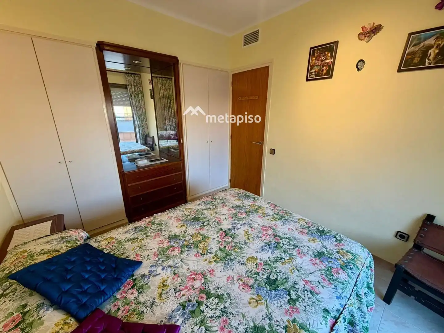 Schlafzimmer von Dachboden zum Verkauf in El Vendrell mit Klimaanlage, Heizung und Terrasse