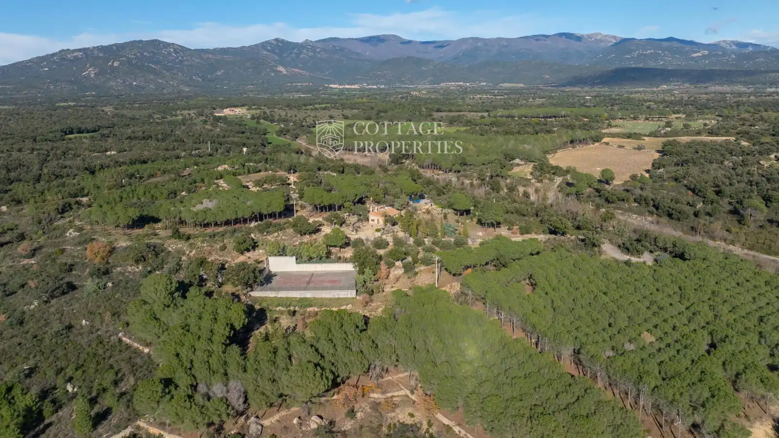 Country homes for sale in Capmany
