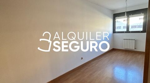 Foto 3 de Piso de alquiler en Pedro I , Espartales, Alcalá de Henares