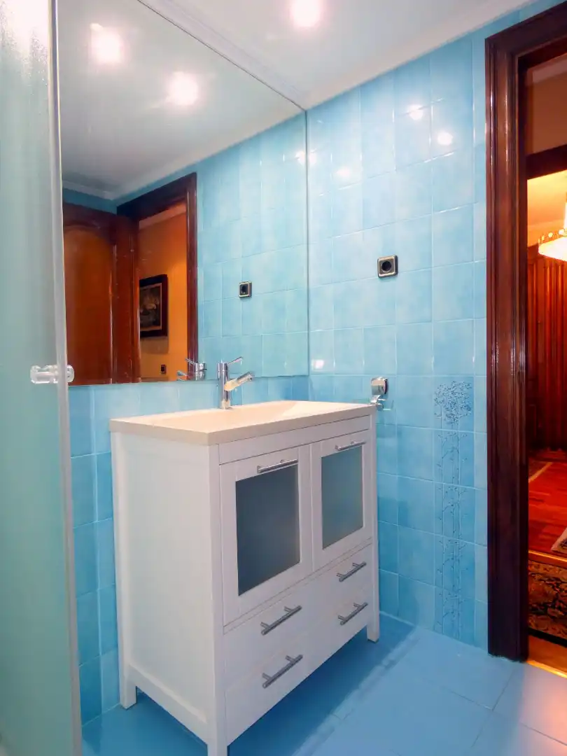 Flat for sale in Karmelo Kalea, Santutxu - Basarrate