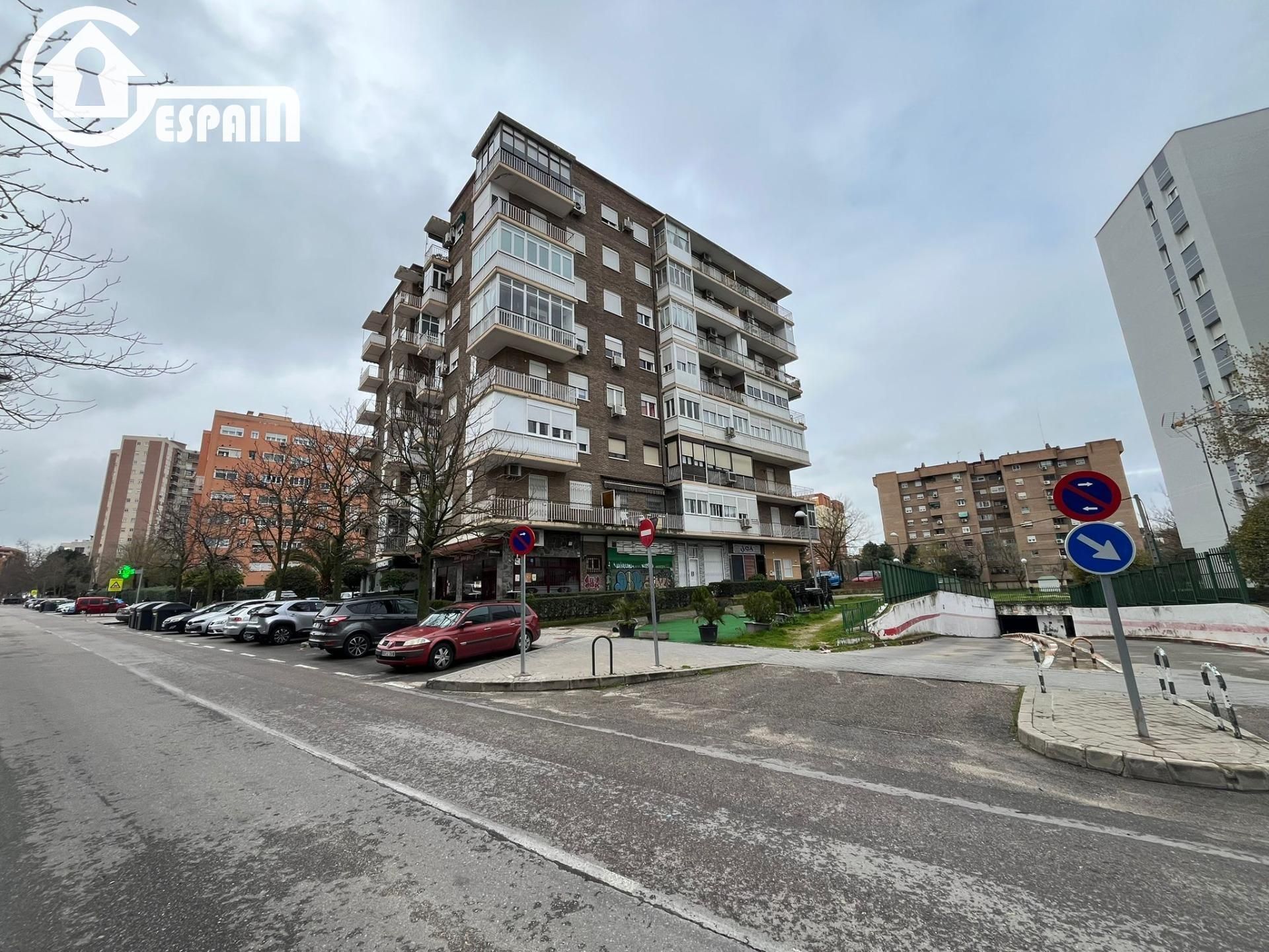 Vista exterior de Piso en venta en  Madrid Capital con Aire acondicionado, Parquet y Terraza