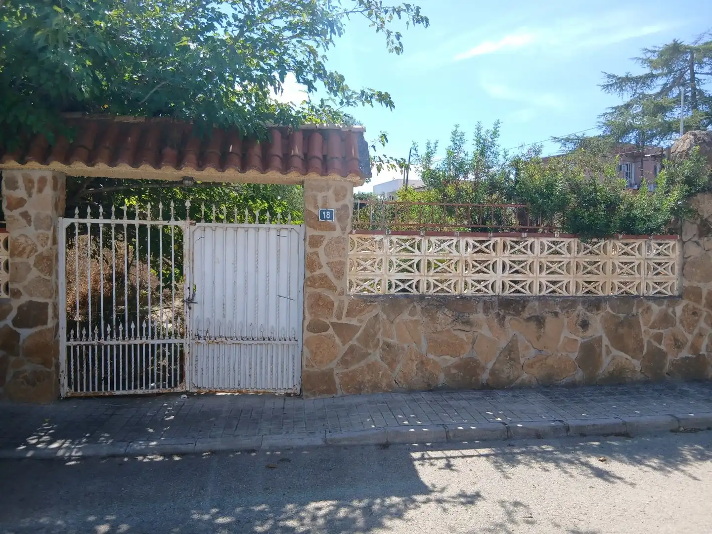 Wohnbaugrundstück zum Verkauf in Carrer Els Pous