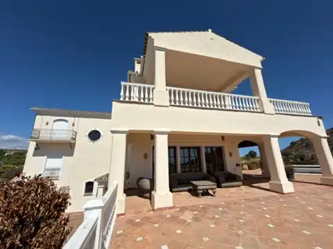 Villa avec piscine à vendre à Urbanizacion Caserias del Esperonal, imagen 2