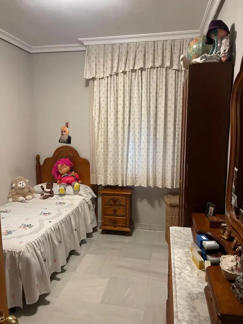 Schlafzimmer von Wohnung zum Verkauf in Sevilla mit Abstellraum