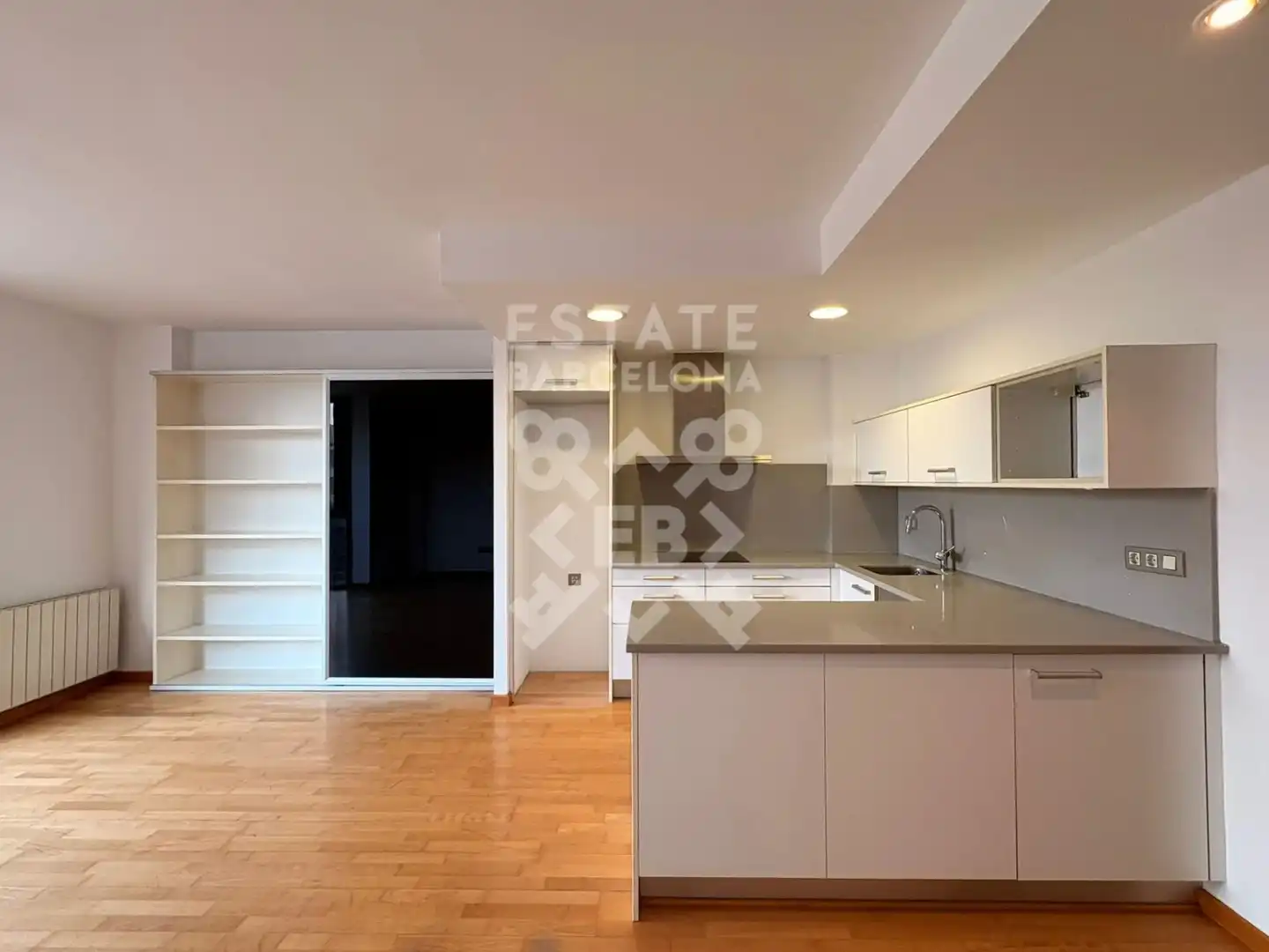 Kitchen of Flat for sale in Girona  with Heating and Balcony