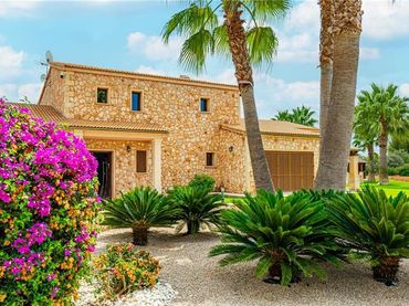 Villa mit Pool zur Miete in Santa Eugènia