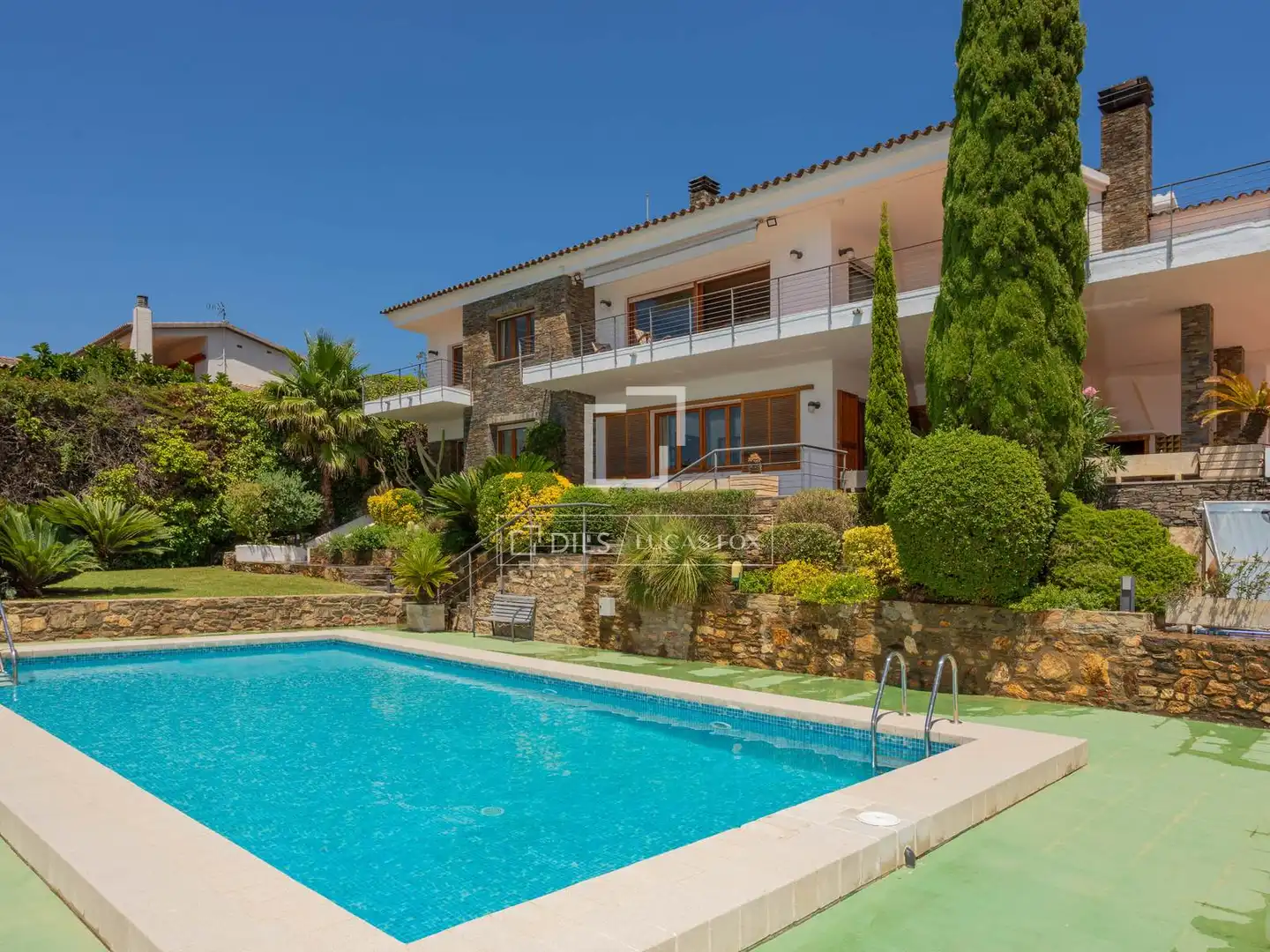 Vista exterior de Casa o xalet en venda en Roses amb Aire condicionat, Calefacció i Jardí privat
