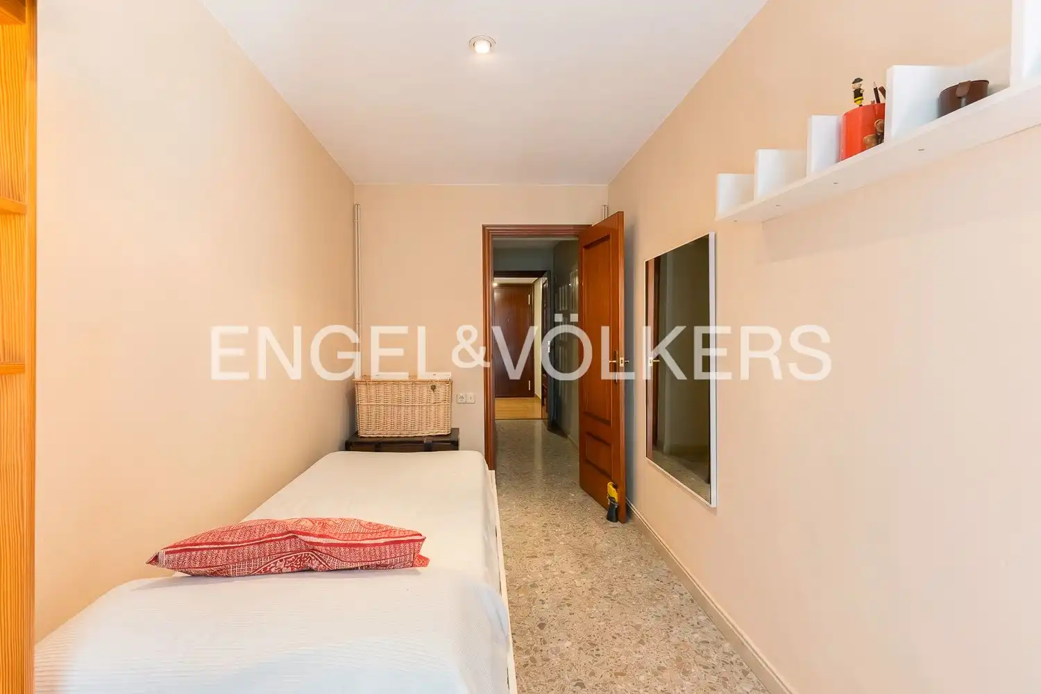 Piso en venta en Valencia con Calefacción y Terraza