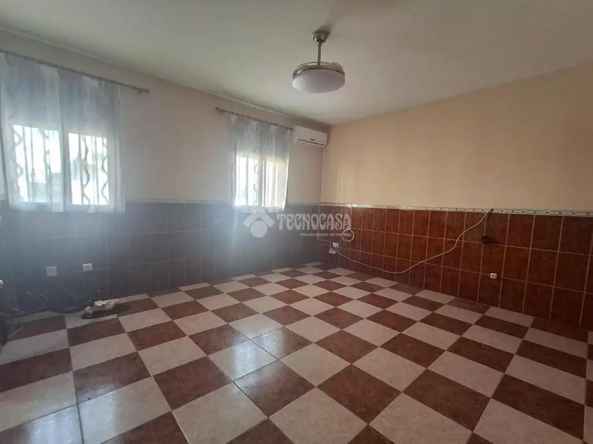 Habitación de Casa adosada en venta en Vilches con Aire acondicionado